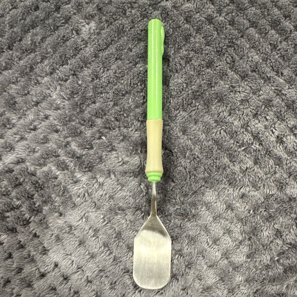 Metal Scoop with Green & White Plastic Handle, Silver Scoop, 1-Pack